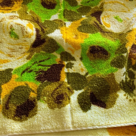 Set of 4 Vintage 70’s Floral Printed Towel Set In Yellow / Green - Picture 9 of 14